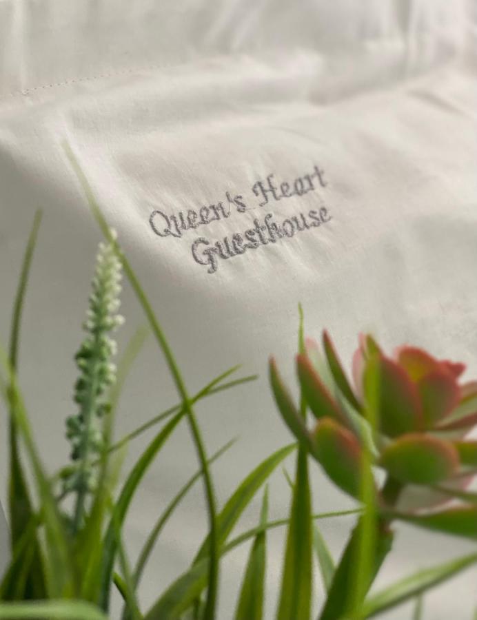Queen'S Heart Guesthouse 브란 외부 사진