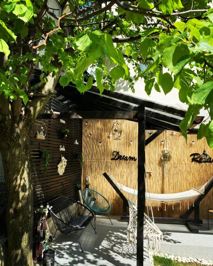 Queen'S Heart Guesthouse 브란 외부 사진