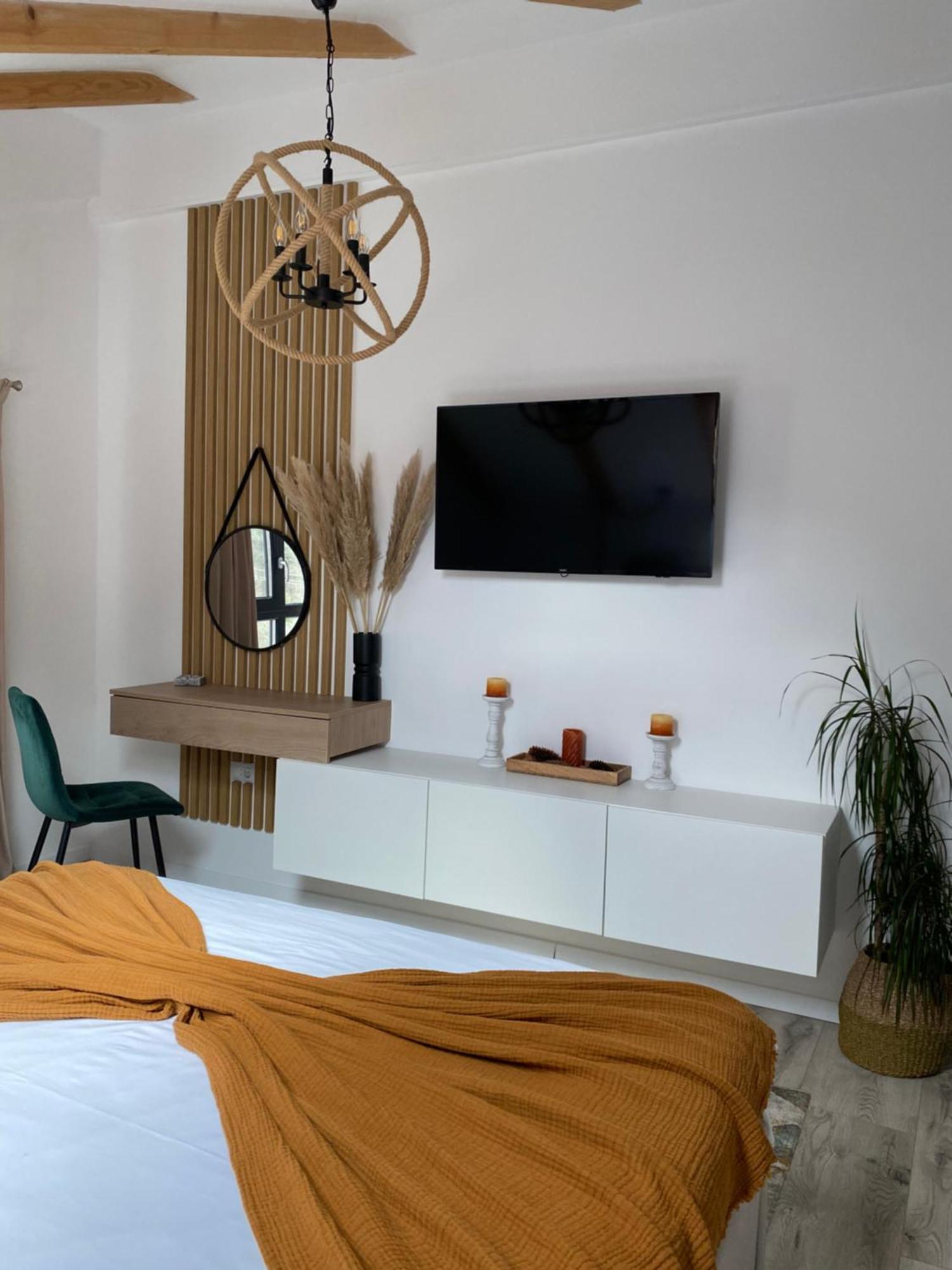 Queen'S Heart Guesthouse 브란 외부 사진