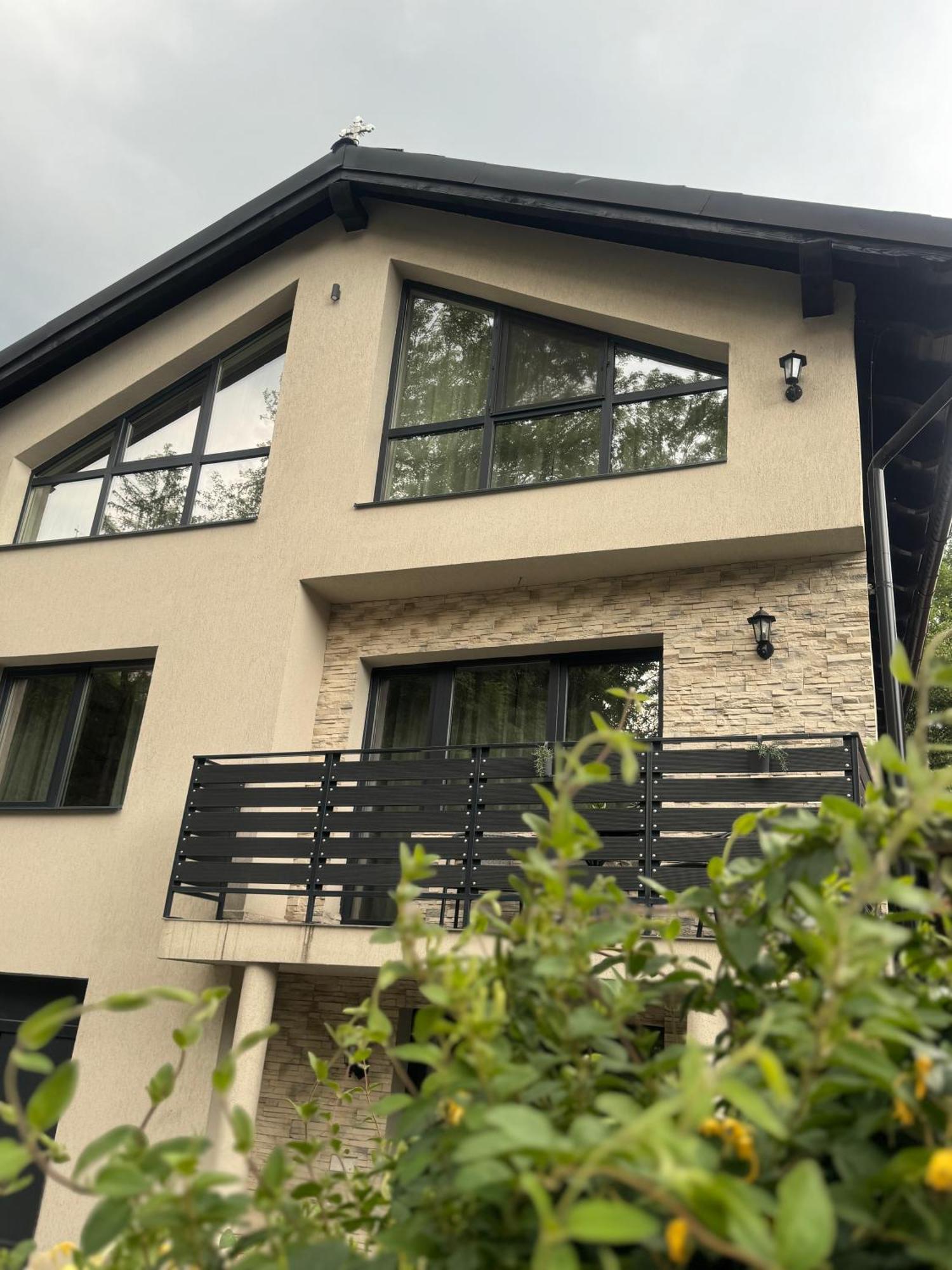 Queen'S Heart Guesthouse 브란 외부 사진